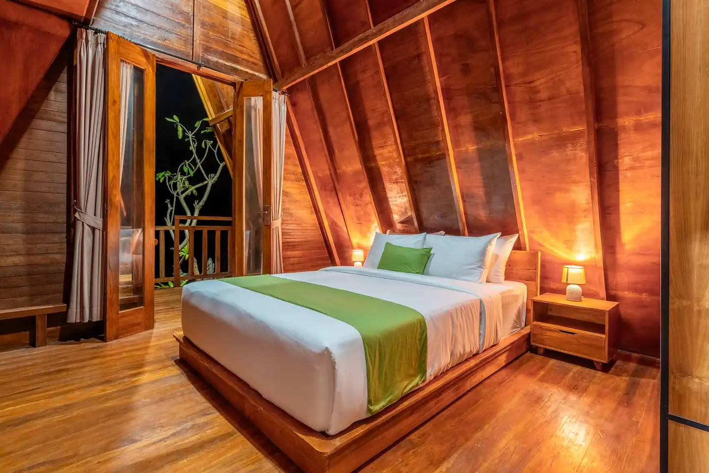 One Bedroom Triangle 1